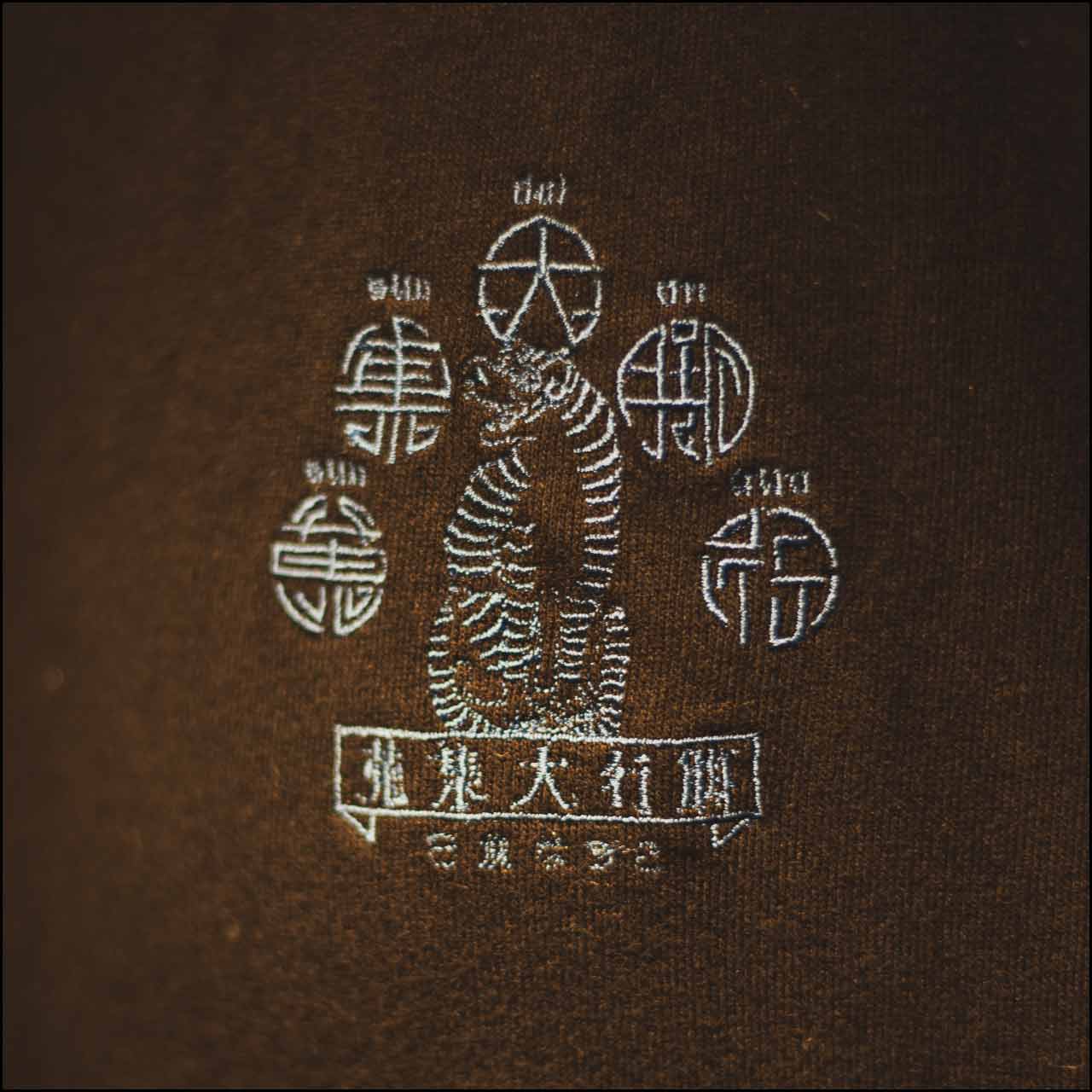 刺繍ロングTシャツ（ブラック）