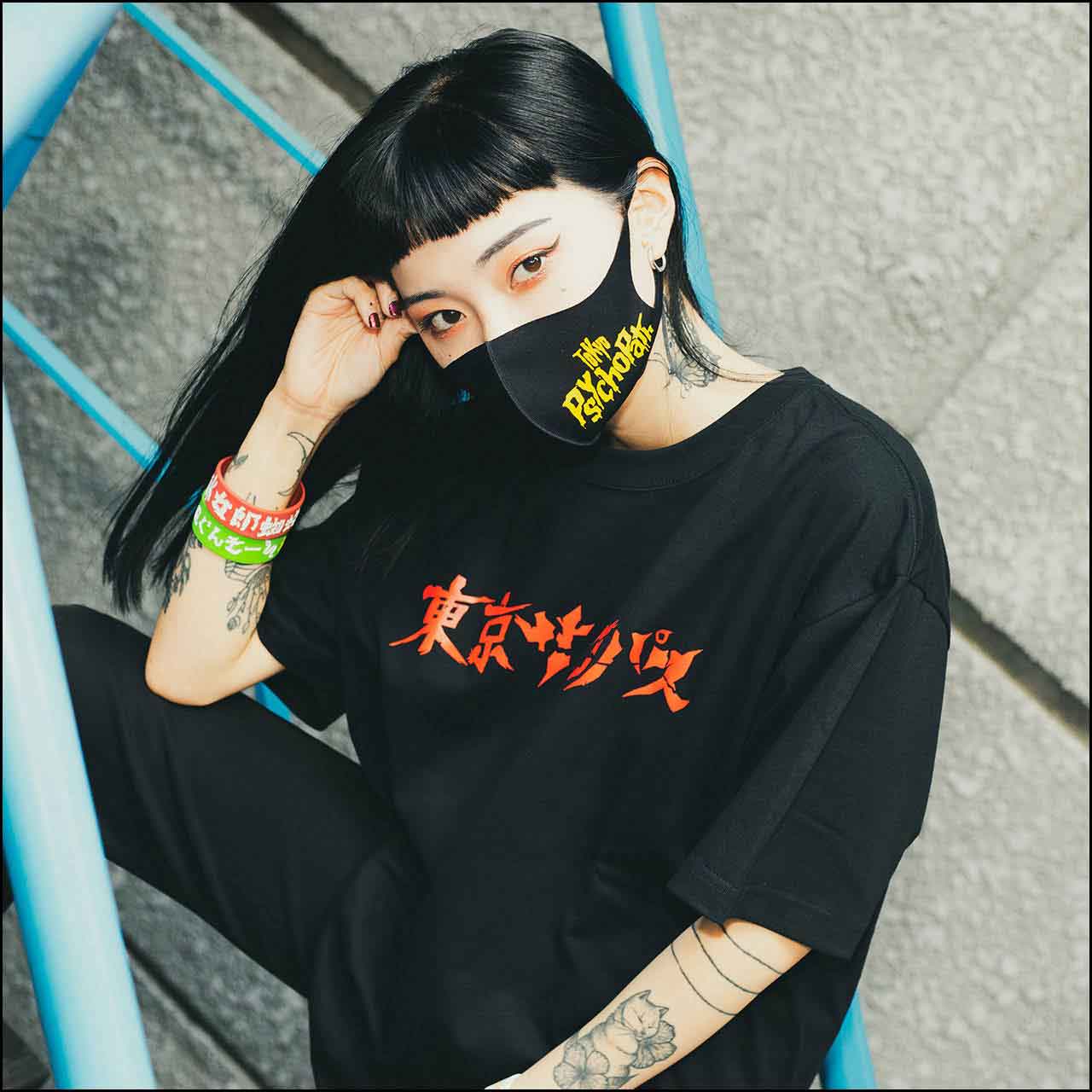 前面★日本語ロゴTシャツ