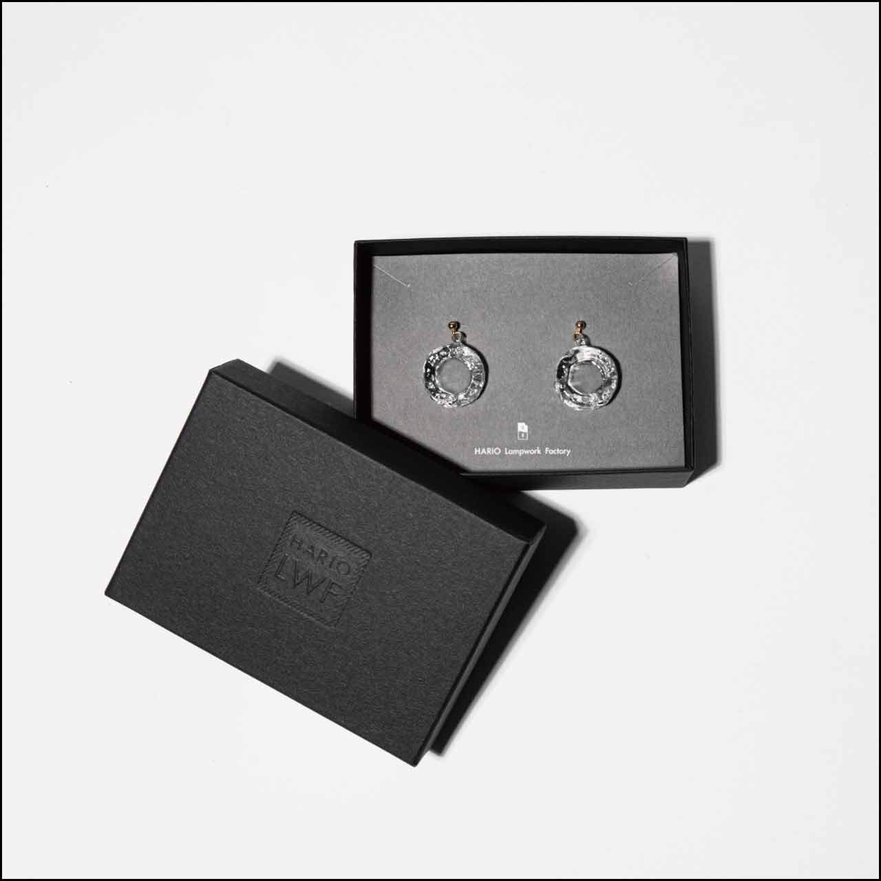 日食なつこ　×　HARIO Lampwork Factory　日食モチーフアクセサリー（ピアス）