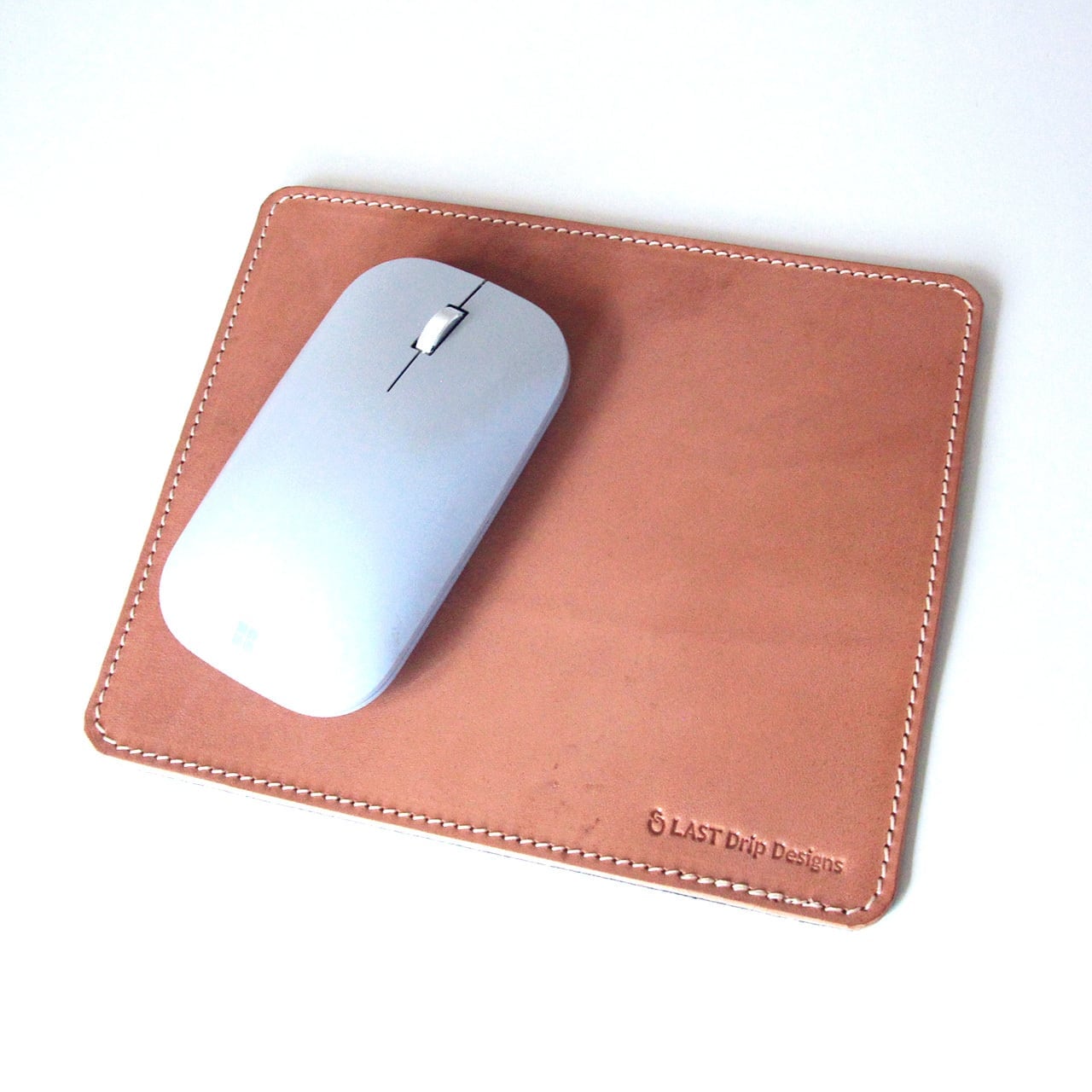 【 本ヌメ革 牛革 マウスパッド 】 滑り止めつきマウスパッド ／ 四角形 マウスパット マウスマット ・ cowhide カウハイド レザー 本革 ｜ 経年変化 おすすめ nfl pst