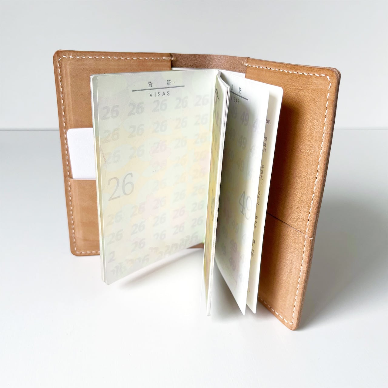 【 本ヌメ革 牛革 パスポートケース B7サイズ 】 パスポートカバー ／ パスポート入れ ノートカバー ・ cowhide カウハイド レザー 本革 ｜ 経年変化 おすすめ nfl pst|本革｜そ