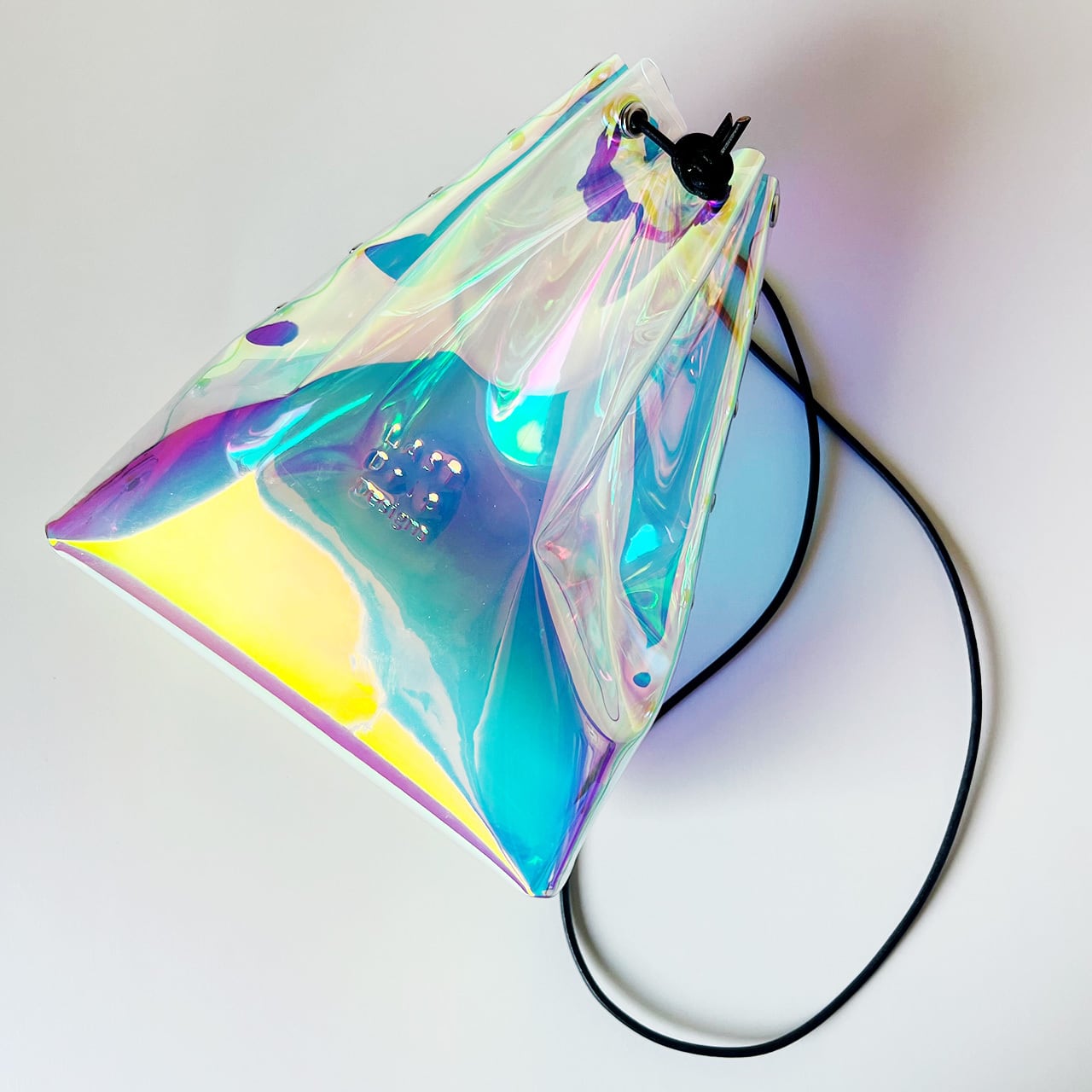 【 オーロラ 巾着バッグ Mサイズ 】 巾着袋 ／ クリアバッグ ・ 虹色 防水 ビニール PVC ｜ フェス アウトドア レジャー おすすめ acp hnd