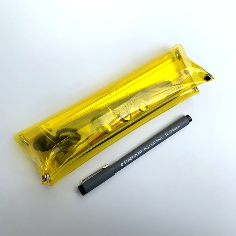 【 全11色 透明 ペンケース スリム 】 蓋がトレイになる メッセンジャー ペンケース ／ 筆箱 ・ 防水 ビニール PVC ｜ フェス アウトドア レジャー おすすめ acp pst