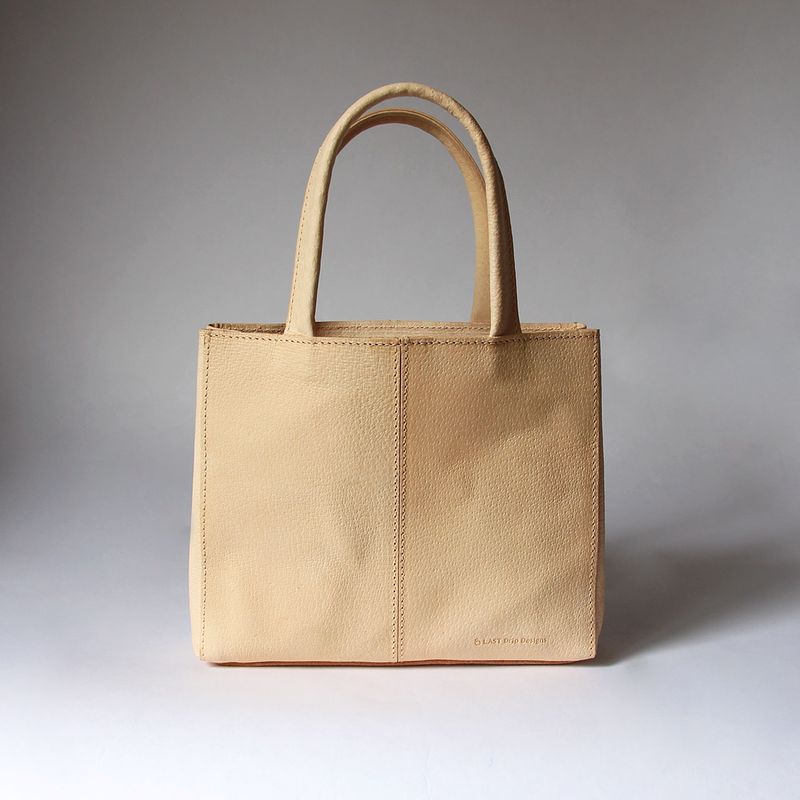 ヌメ革 レース縫い手提げトートバック（MINI）内ポケット付き ヌメ革 レース縫い手提げトートバック（MINI）内ポケット付き