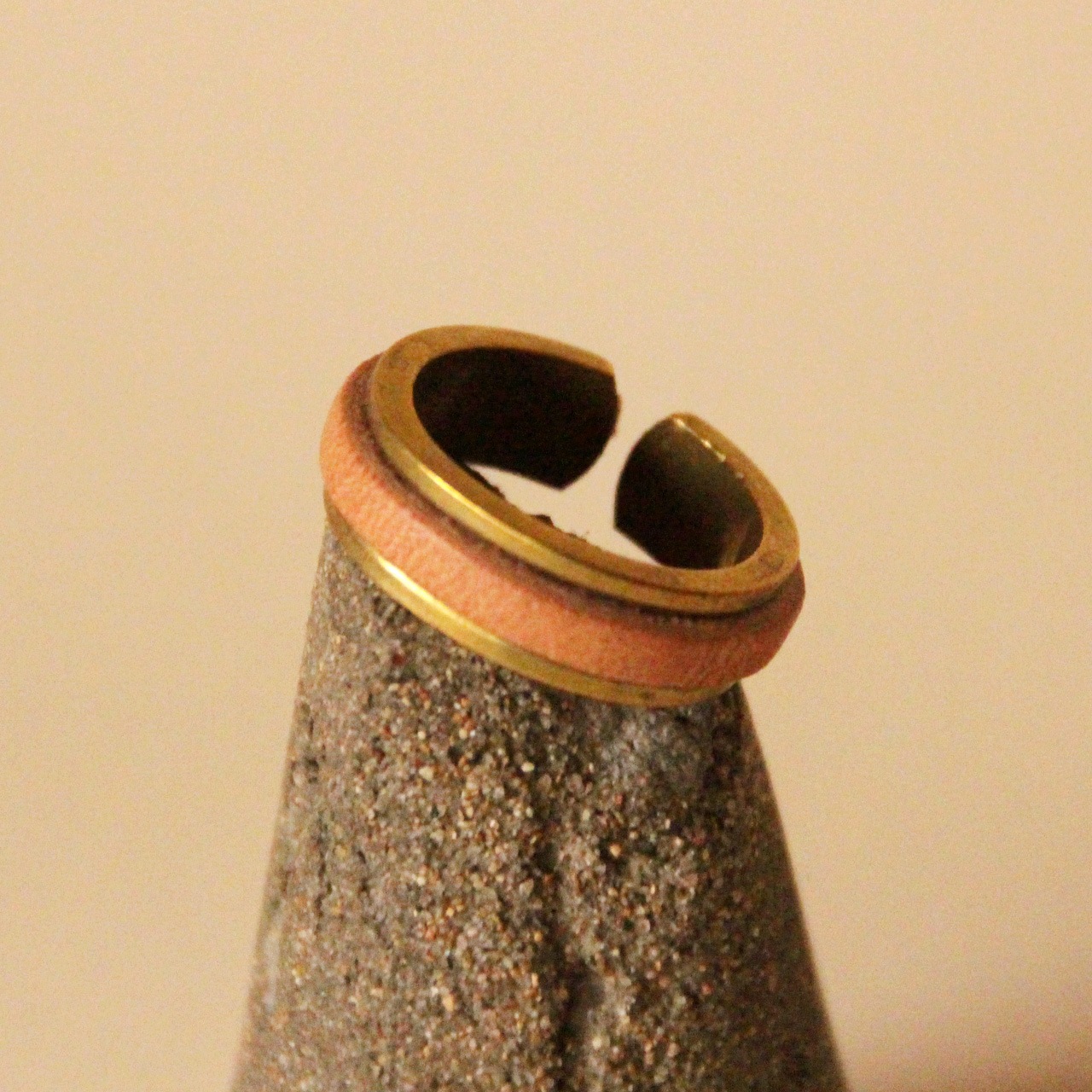 ＊展示品♪ハンドメイド 網込みレザーリング 17号＊ 真鍮 牛革 リング 15～18号 】 レザーリング DIARY RING