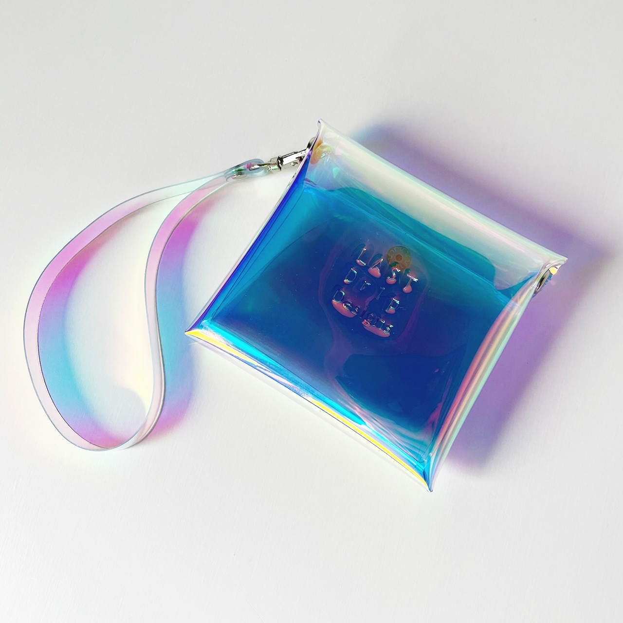 【 オーロラ ミドル財布 】 ハンドストラップつき レター ミドルウォレット / クリア財布 ・ 虹色 防水 ビニール PVC | フェス アウトドア レジャー おすすめ acp pst