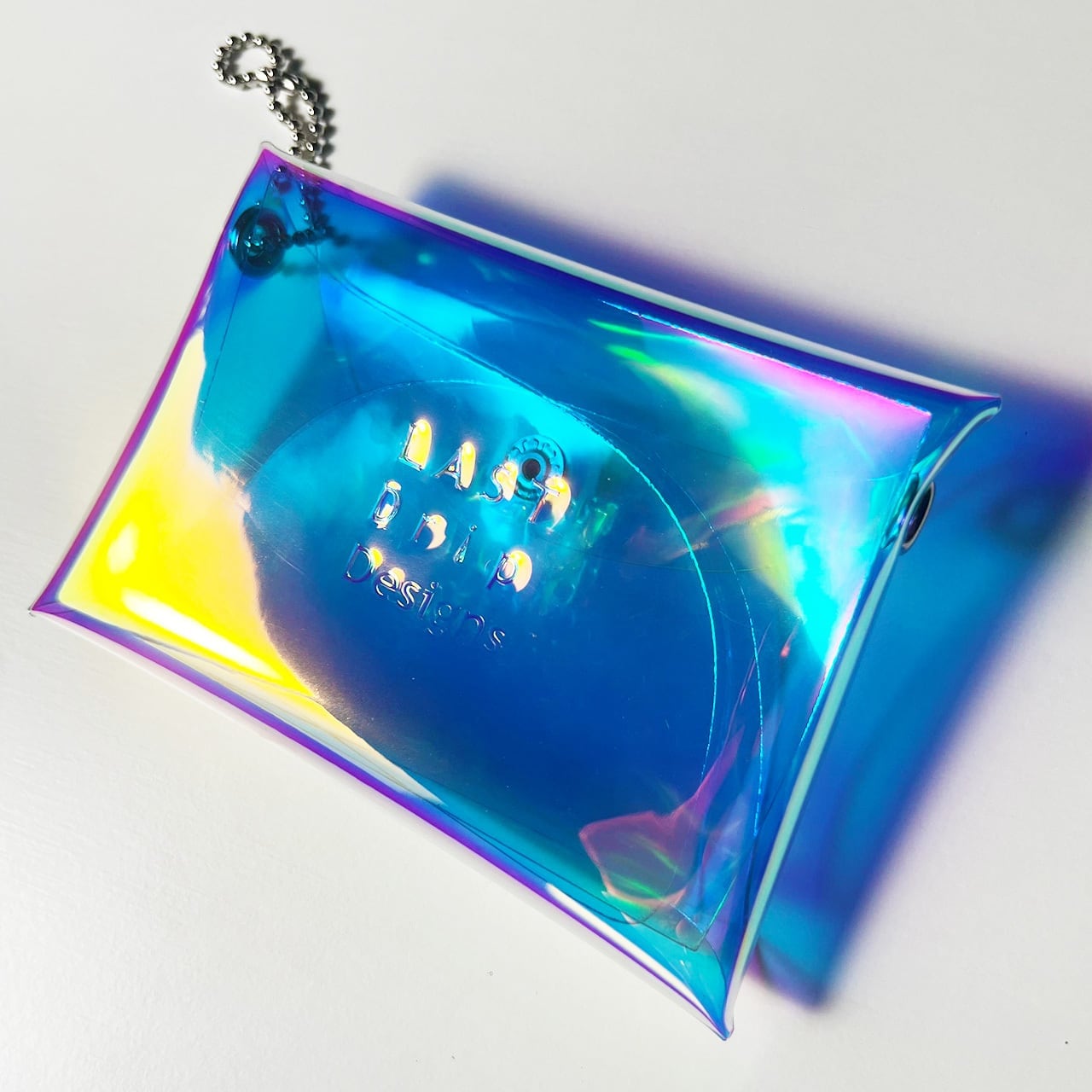 【 オーロラ ミニ財布 ワイド 】 レター型 コンパクト財布 ／ マルチウォレット パスケース ・ 虹色 防水 ビニール PVC ｜ フェス アウトドア レジャー おすすめ acp pst