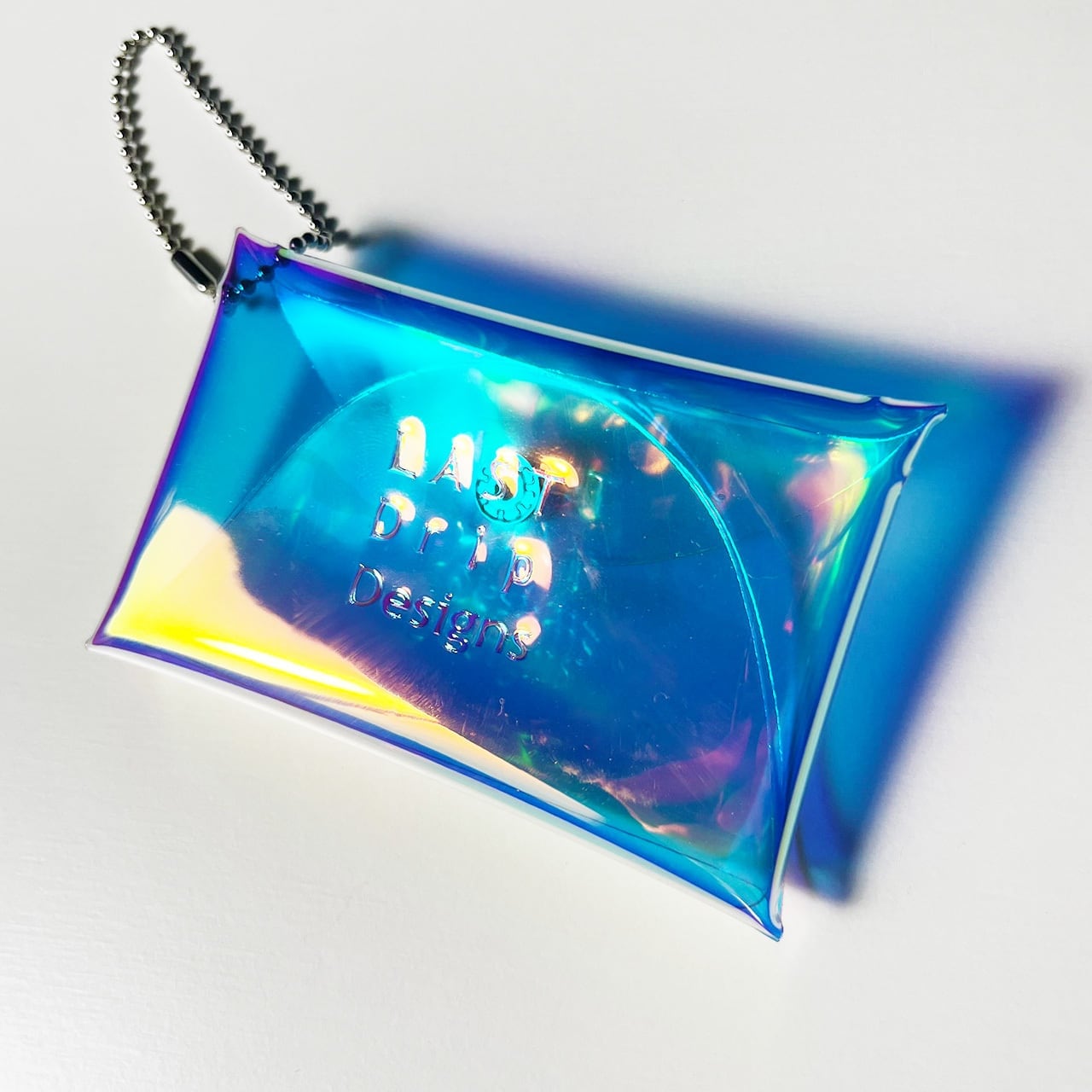 【 オーロラ パスケース 】 レター型 定期入れ ／ カードケース 免許証 学生証 ・ 虹色 防水 ビニール PVC ｜ フェス アウトドア レジャー おすすめ acp pst