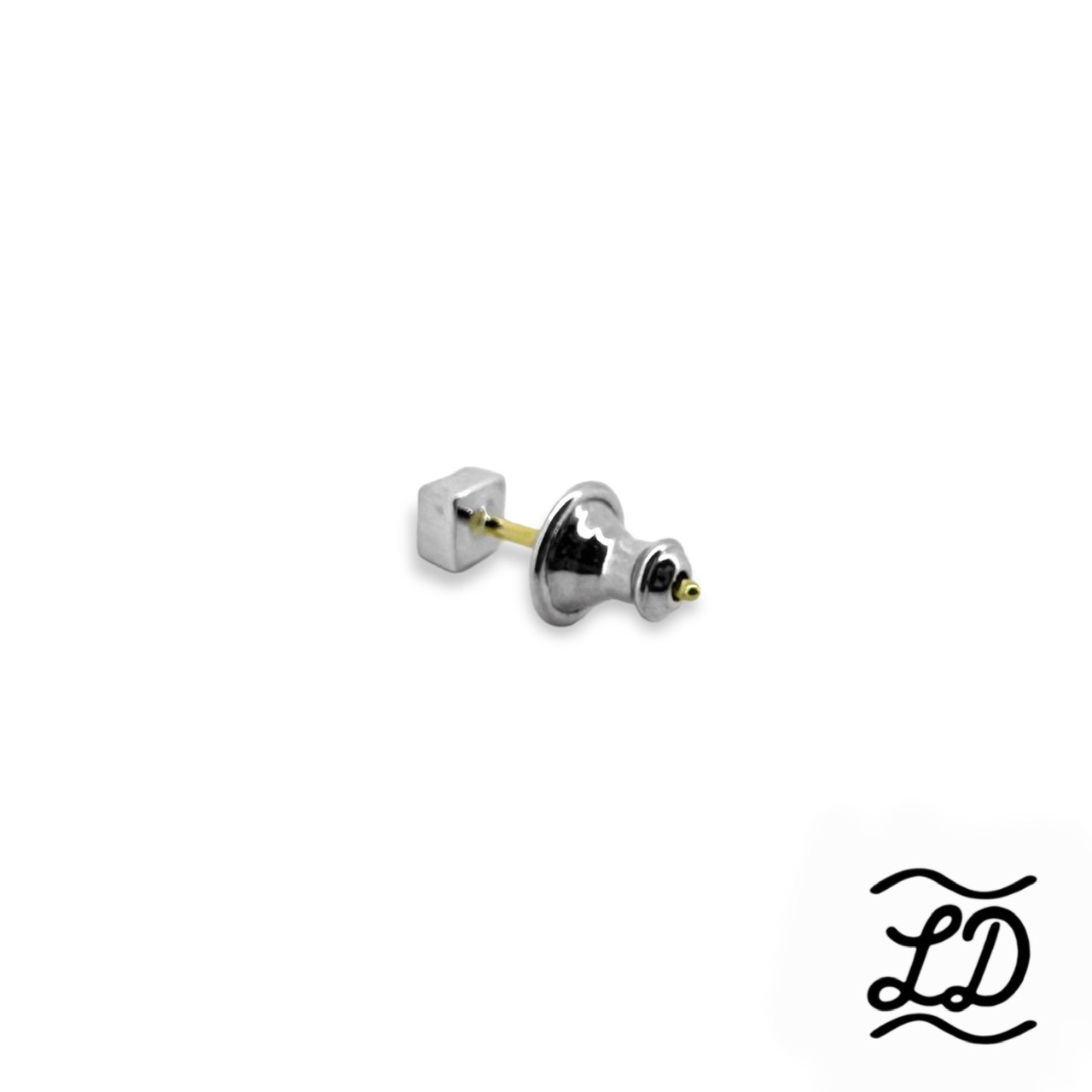 マットスタッドピアス《LDSE-023M/K18P》の写真