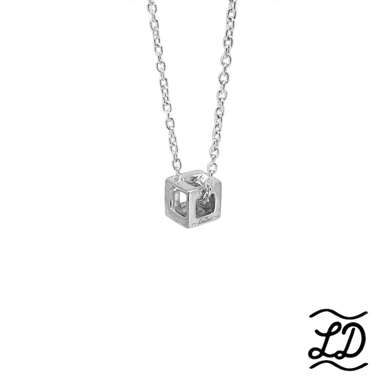 LD ロゴキューブペンダント《LDSP-045》の写真