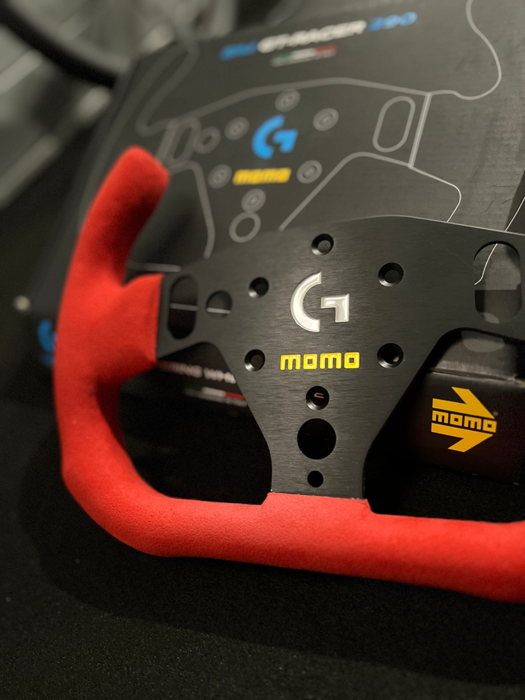 ��MOMO��logicool SIM���ѥ��ƥ���� ��SIM GT-RACER 290 RED
