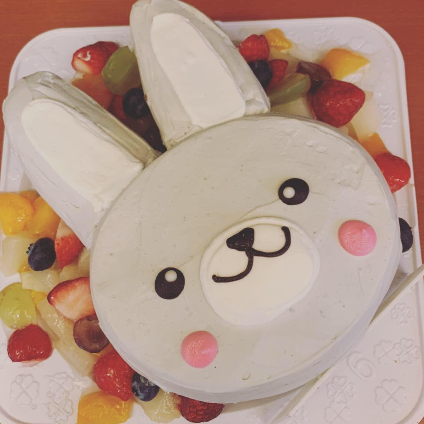 立体ケーキ4【うさぎ】 | 【店舗購入限定】オーダーメイドケーキ