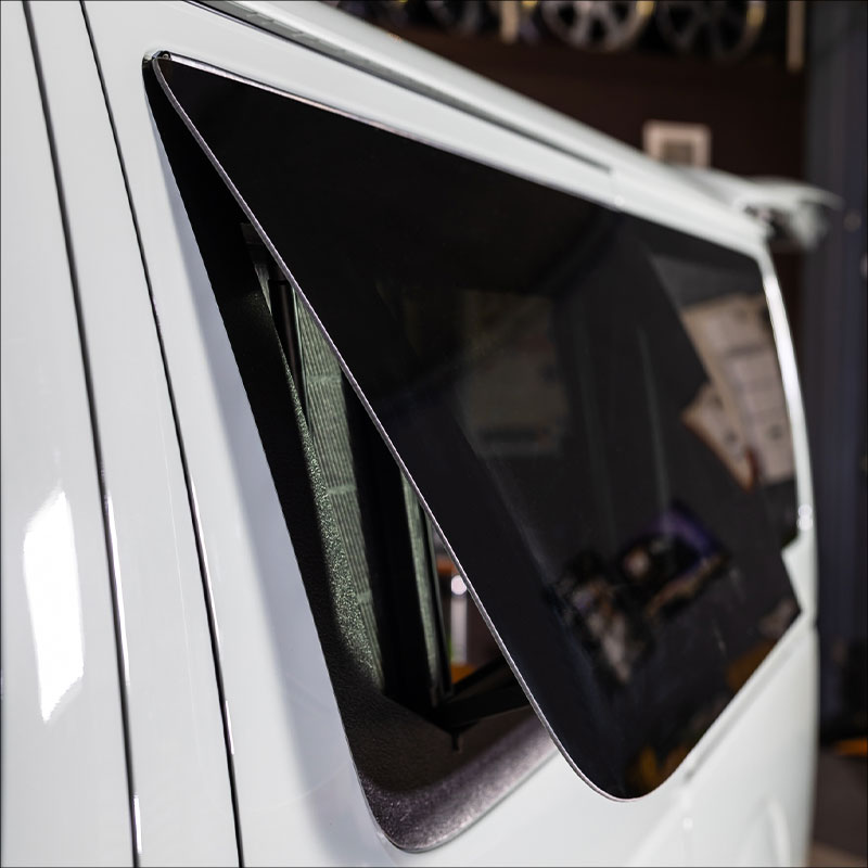 LEGANCE ガルウィンドウ