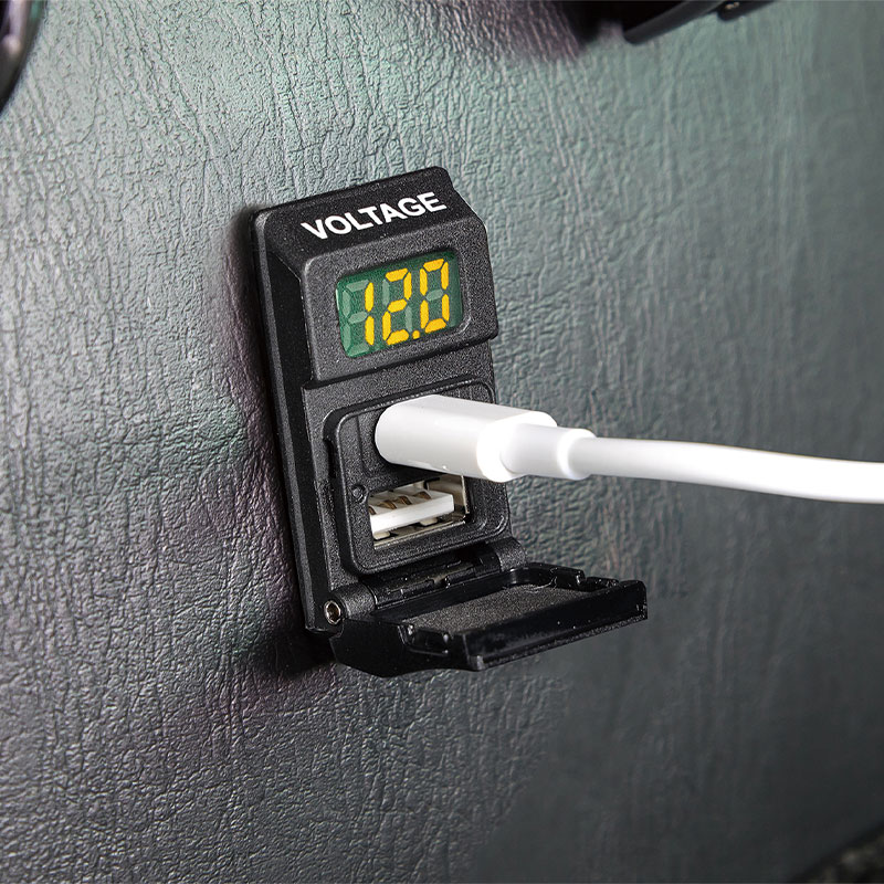 汎用VOLTAGE+USBポート5.5A