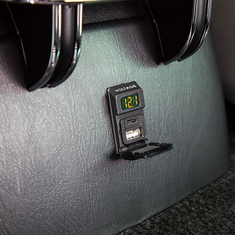 汎用VOLTAGE+USBポート5.5A