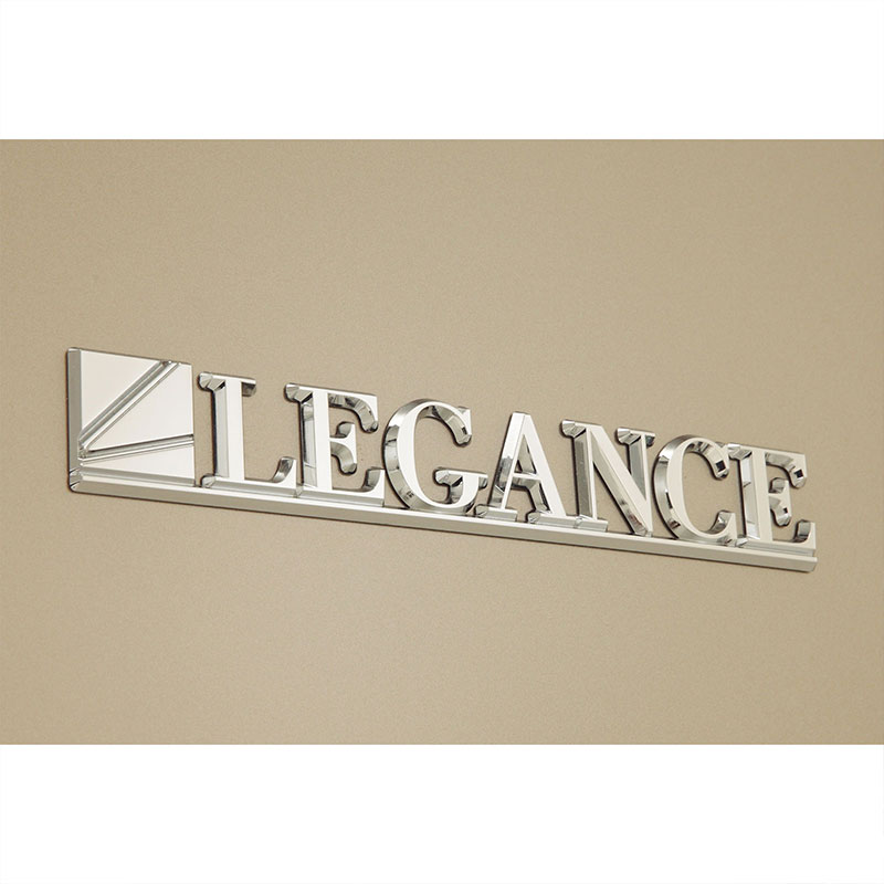 LEGANCE クロームエンブレム