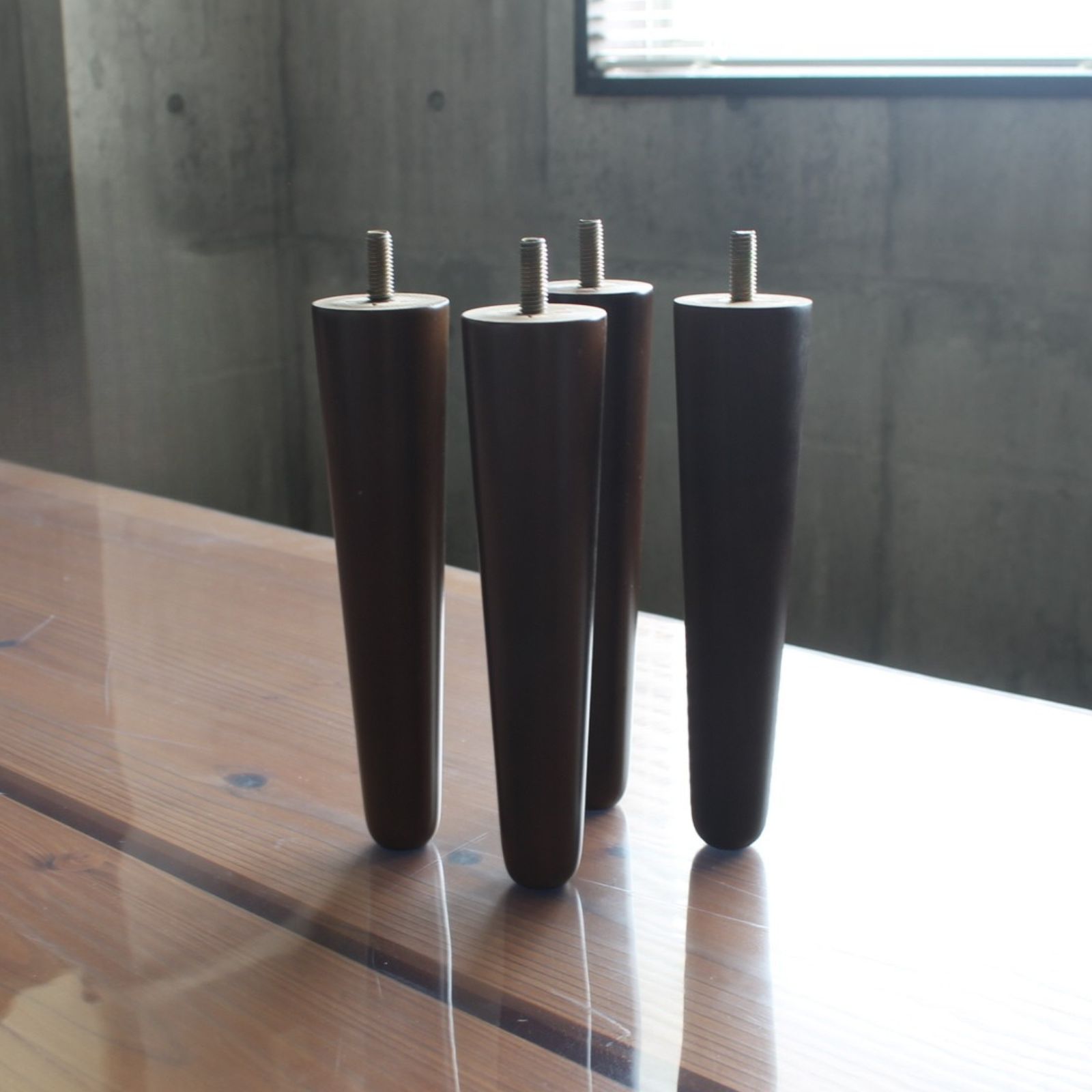 ソファの木製脚 脚の高さ21cm ネジの径8ｍｍ leg-55