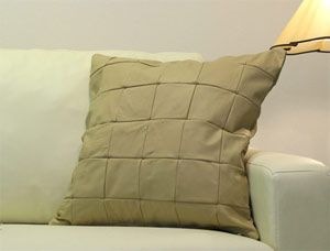イタリア製 本革ソファークッション　羽毛中材 イタリア製 本革ソファークッション 羽毛中材 とち