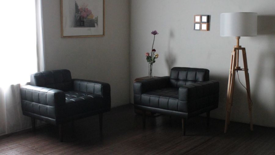 ソファ ソファー 革 レザー 本革 1人掛けソファ ダイニングソファ ラウンジソファ コンパクト ローバック シンプル 応接ソファ 会議室 オフィス 待合室 ロビー 黒 ブラック Lelax Quadro リラックス クアドロ 幅81cm 本革 半革 1mm厚