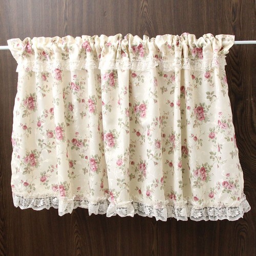 ローズ柄カフェカーテン（６０×１５０）　【薔薇雑貨　花柄　薔薇柄カーテン　目隠し　レースカーテン　収納　キッチン　インテリア】