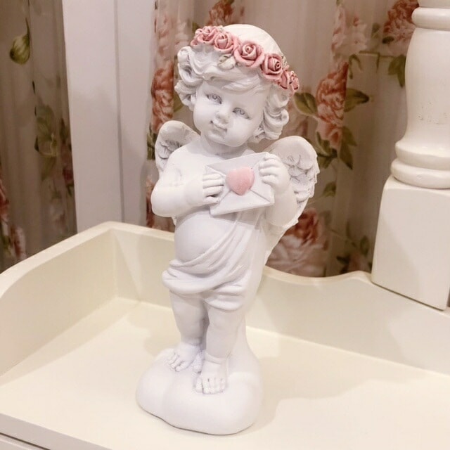 レターを手に持つ天使　【薔薇雑貨　ローズ　エンゼル　天使　フェアリー　インテリア　オブジェ　置き物　ギフト　プレゼント　お祝い】
