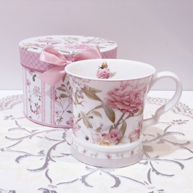 ギフトボックス入りマグカップ　【薔薇雑貨　ローズ雑貨　ティーカップ　食器　グラス　小物入れ　箱　プレゼント　贈答品】