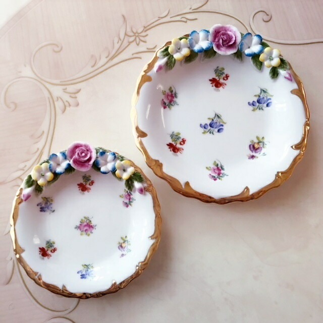 陶花付きプレート L　【薔薇雑貨　お皿　食器　陶器　アクセサリートレー　小物入れ　カトラリー入れ　ロイヤルアーデン】