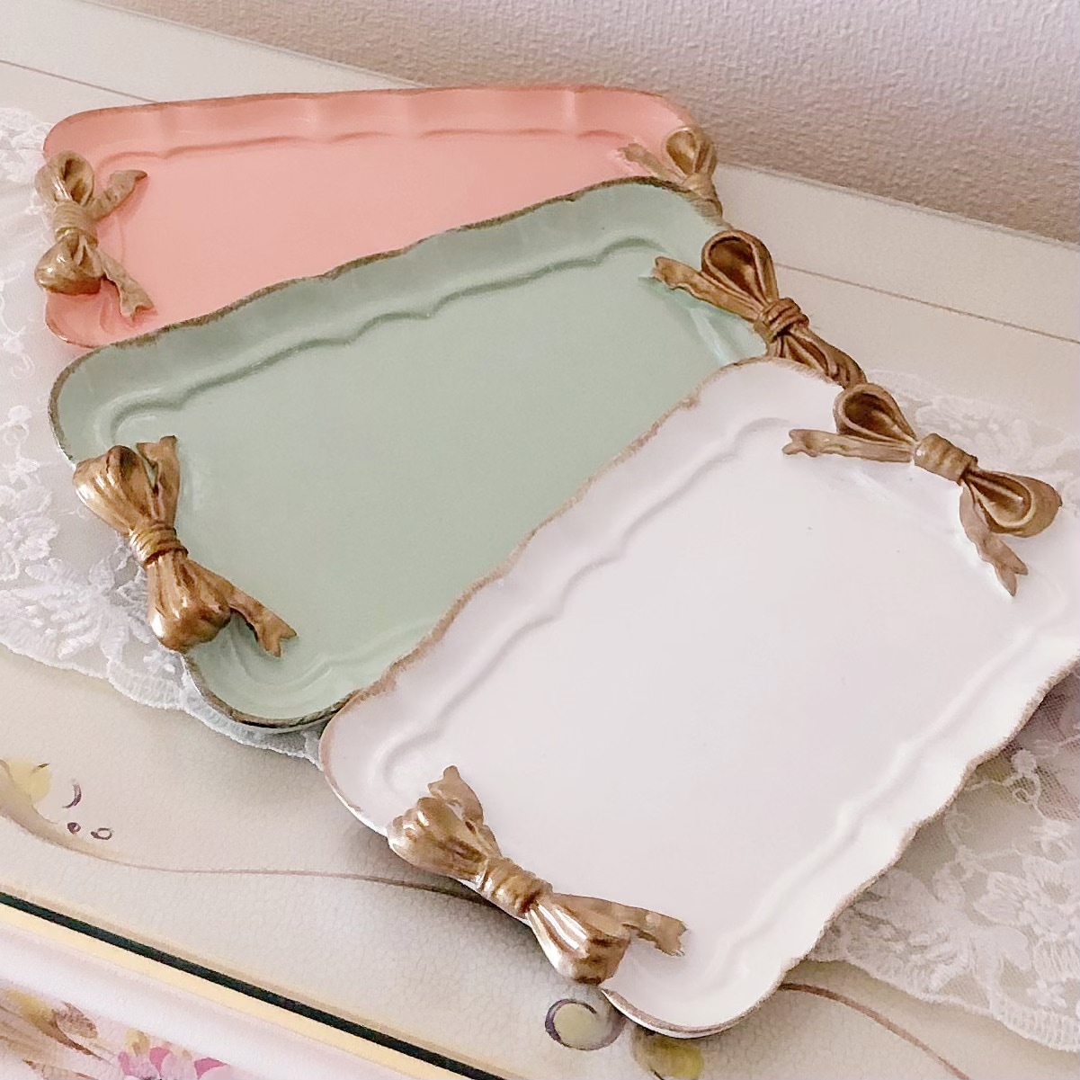 リボントレー　プリンセスライン　【薔薇雑貨　ローズ雑貨　シャビーシック　トレイ　お盆　小物入れ　フレンチ　ロココ　カトラリーケース】