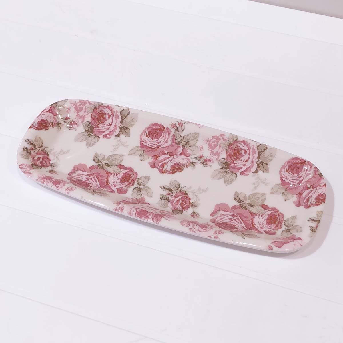 メラミンミニトレー　ルーシー　【薔薇雑貨　ローズ雑貨　キッチン雑貨　メラミン樹脂　耐熱食器　お皿　おしぼりトレー】