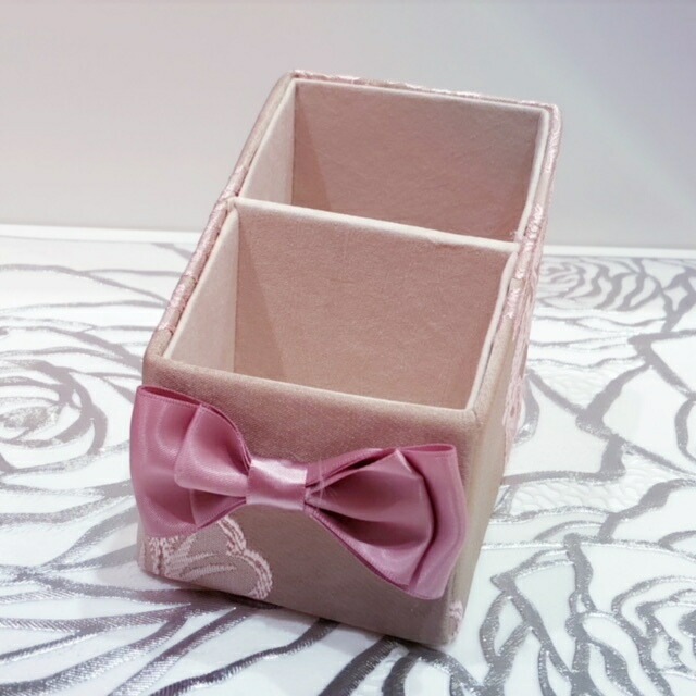 ホルダー２列　ピンク　アクアフラワー　【薔薇雑貨　姫系雑貨　リモコンホルダー　小物入れ　ペン立て　カルトナージュ　リボン】