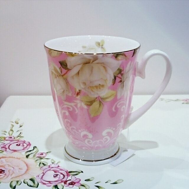 ボーンチャイナ　マグカップ　【薔薇雑貨　ローズ雑貨　テーブルウェア　陶器　ティーセット　洋食器】