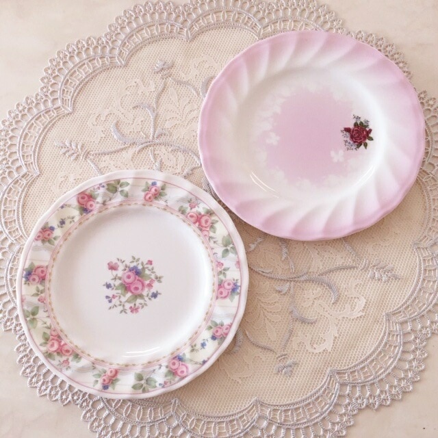 メラミン製ケーキプレート　【薔薇雑貨　ローズ雑貨　キッチン雑貨　メラミン樹脂　キッチンツール　食器】