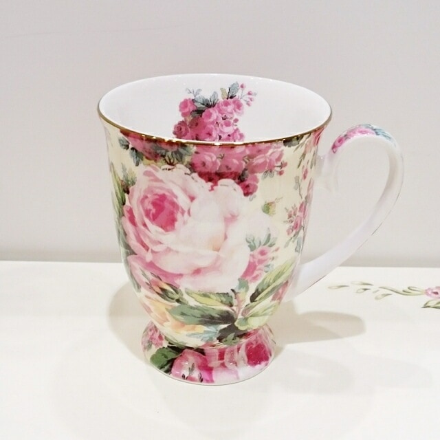 ボーンチャイナ　マグカップ　【薔薇雑貨　ローズ雑貨　ロイヤルアーデン　キッチン雑貨　ティーカップ　ギフト　贈答品】