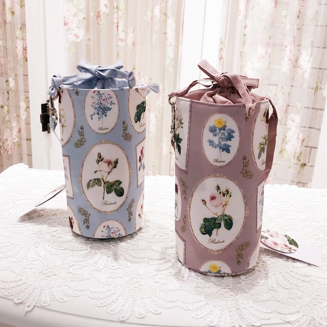 【メール便可】　ルドゥーテフレーム柄ペットボトルケース　【薔薇雑貨　ローズ雑貨　薔薇柄　ペットボトルホルダー　ドリンクケース】