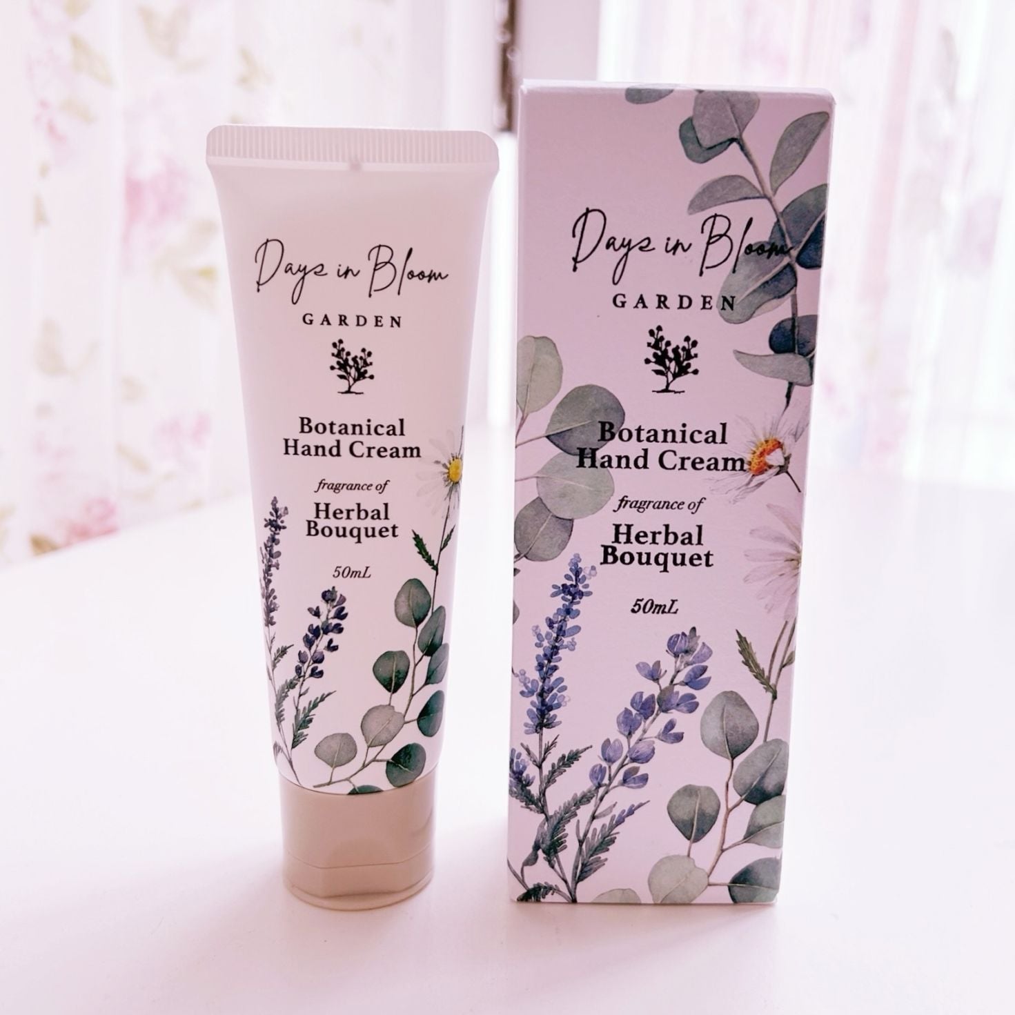 ボタニカルハンドクリーム　ハーバルブーケ　【薔薇雑貨　コスメ　スキンケア　ボディケア　ボディクリーム　ハンドクリーム　保湿】