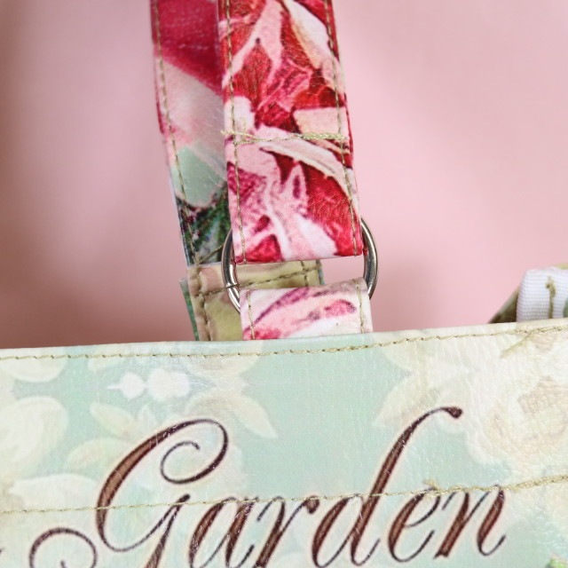 ローズトートバッグ　リング付き　【ショルダーバッグ　サブバッグ　お稽古バッグ　防水　薔薇雑貨　ローズ　バラ　可愛い　プリンセス】