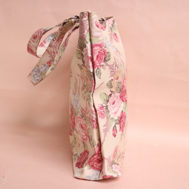 ローズトートバッグ　リング付き　【ショルダーバッグ　サブバッグ　お稽古バッグ　防水　薔薇雑貨　ローズ　バラ　可愛い　プリンセス】