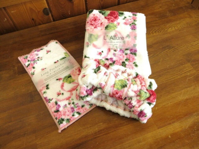 【メール便可】ヘアーバンド　ローズヴィーナス　日本製　【薔薇雑貨　ローズ雑貨　カチューシャ　洗面　サニタリー　花柄　タオル　パイル素材】