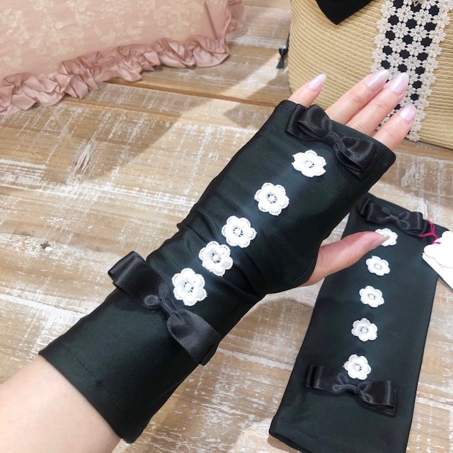 【メール便可】 ココリボンUVショート手袋 【薔薇雑貨 グローブ アクセサリー 紫外線対策 ローズ レース リボン】