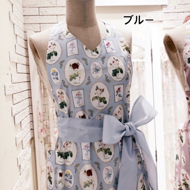 【メール便可】ルドゥーテフレーム柄フリルエプロン　【薔薇雑貨　花柄　ローズ　バラ　キッチン雑貨　ルームウェア　ギフト　プレゼント】