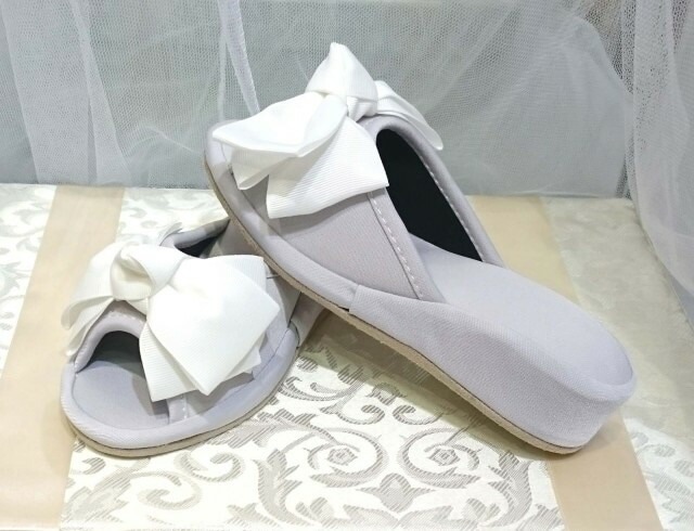 美脚プリンセスルームシューズ リボン アイスグレー Lサイズ 【室内履き ヒールスリッパ ロココ 大人可愛い グログラン 足長効果】