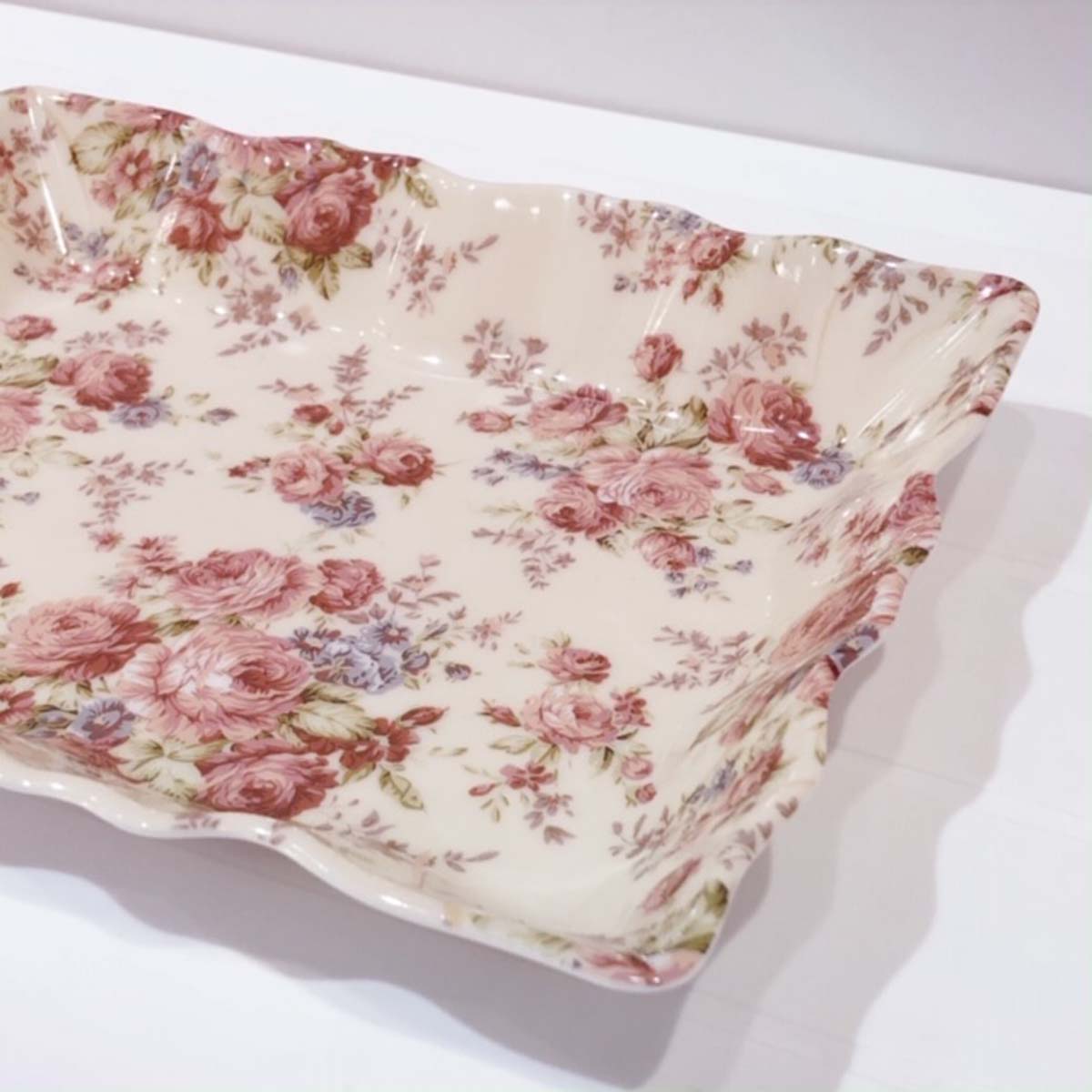 メラミン角型トレー　マリー　【薔薇雑貨　ローズ雑貨　キッチン雑貨　メラミン樹脂　耐熱食器　お皿　小物入れ】