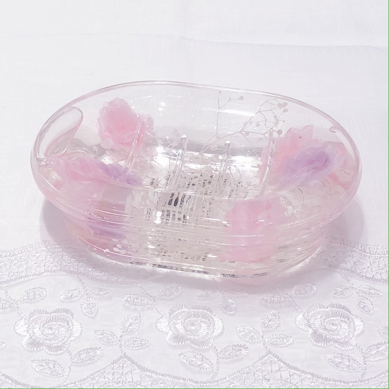 アクリルフラワー　ソープディッシュ　スウィートローズ　【薔薇雑貨　ローズ雑貨　バスグッズ　サニタリーグッズ　水中花　造花　石鹸置き】