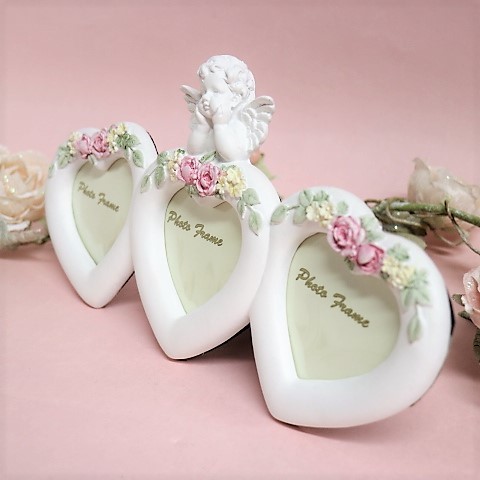 エンジェルフォトフレーム３窓　【天使雑貨　エンジェル雑貨　エンゼル雑貨　写真立て　お祝い　プレゼント】