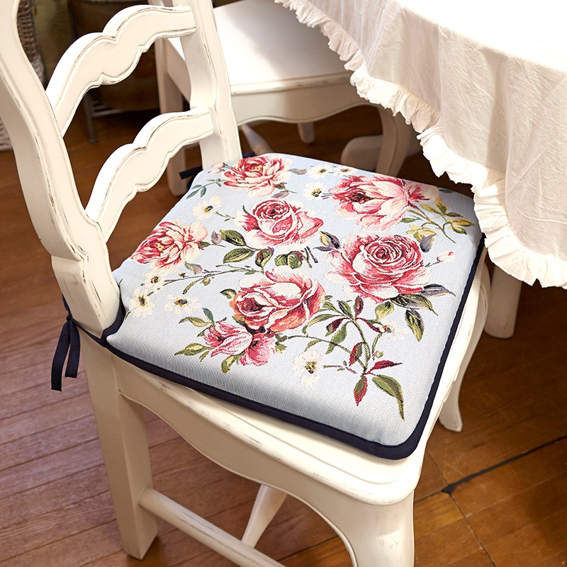 ポルトガルジャガード　シートクッション　【薔薇雑貨　ローズ雑貨　座布団　ラグ　マット　座席マット　チェアーマット　敷物　薔薇柄】