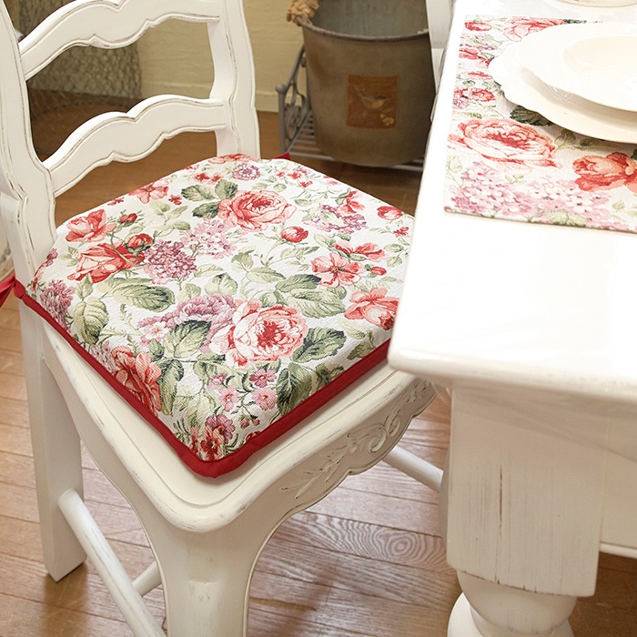 ポルトガルジャガード　シートクッション　【薔薇雑貨　ローズ雑貨　座布団　ラグ　マット　座席マット　チェアーマット　敷物　薔薇柄】