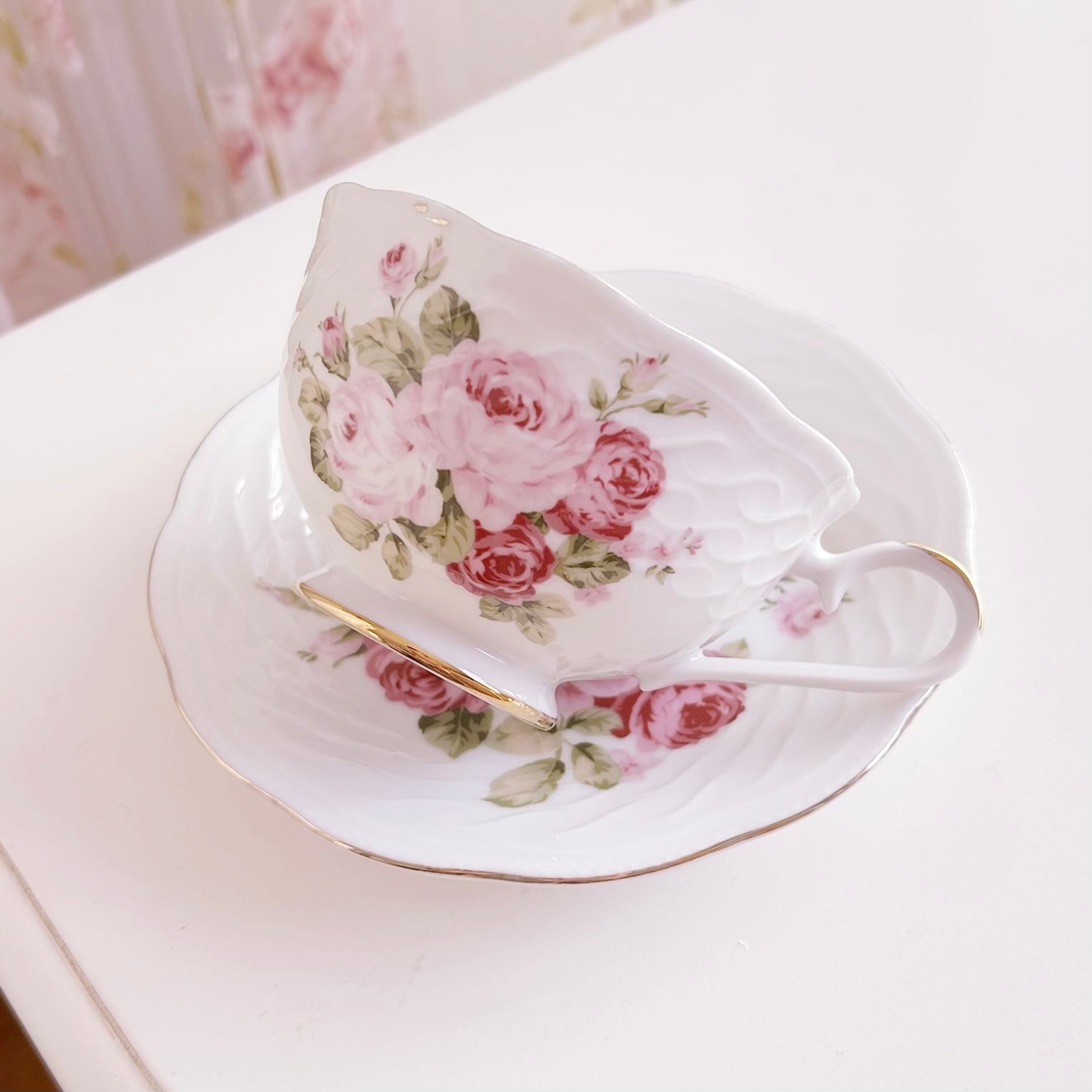 カップ&ソーサー アニバーサリーローズ 日本製 【薔薇雑貨 ローズ雑貨 テーブルウェア ティーカップ ギフト 陶器 食器 ギフト】