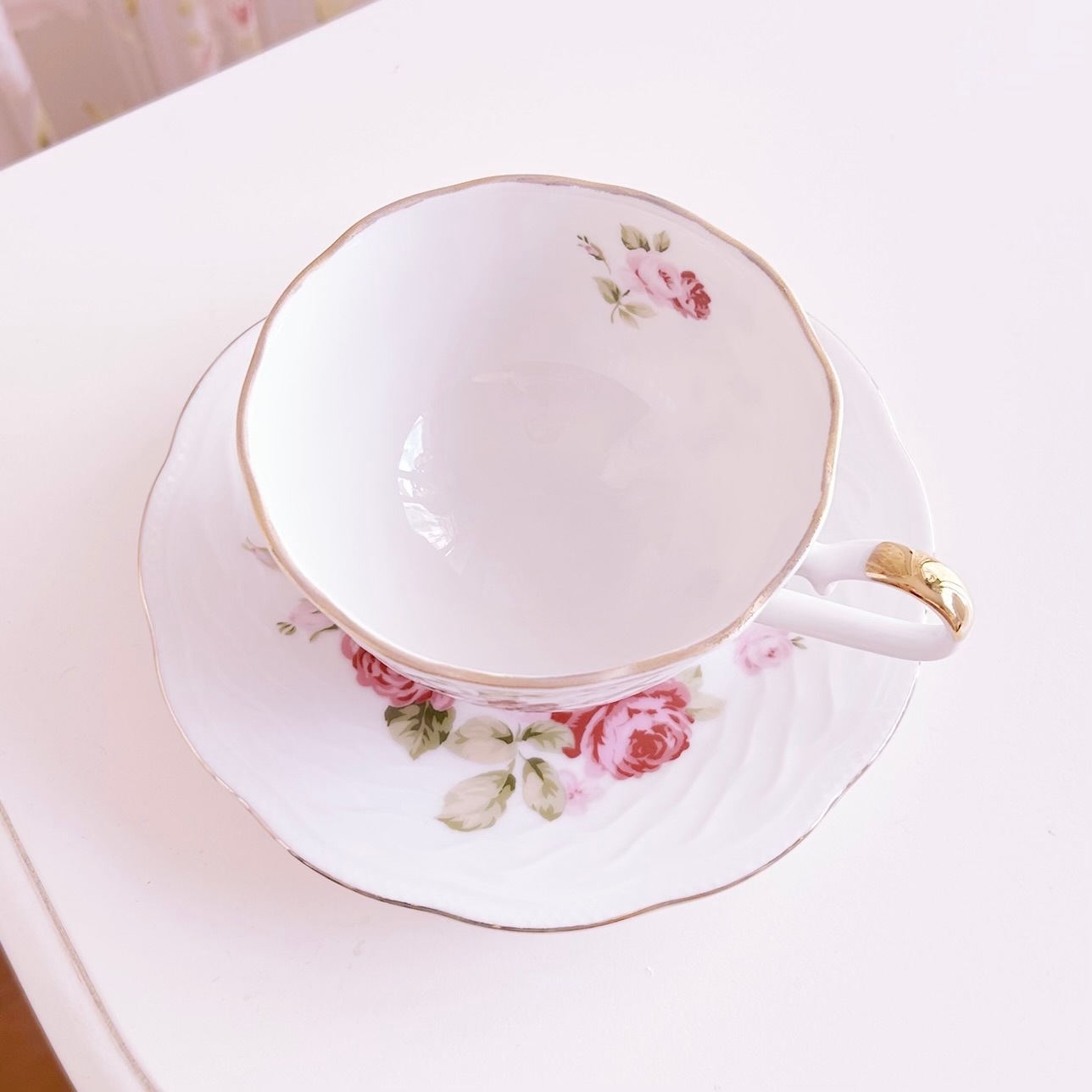 カップ&ソーサー アニバーサリーローズ 日本製 【薔薇雑貨 ローズ雑貨 テーブルウェア ティーカップ ギフト 陶器 食器 ギフト】