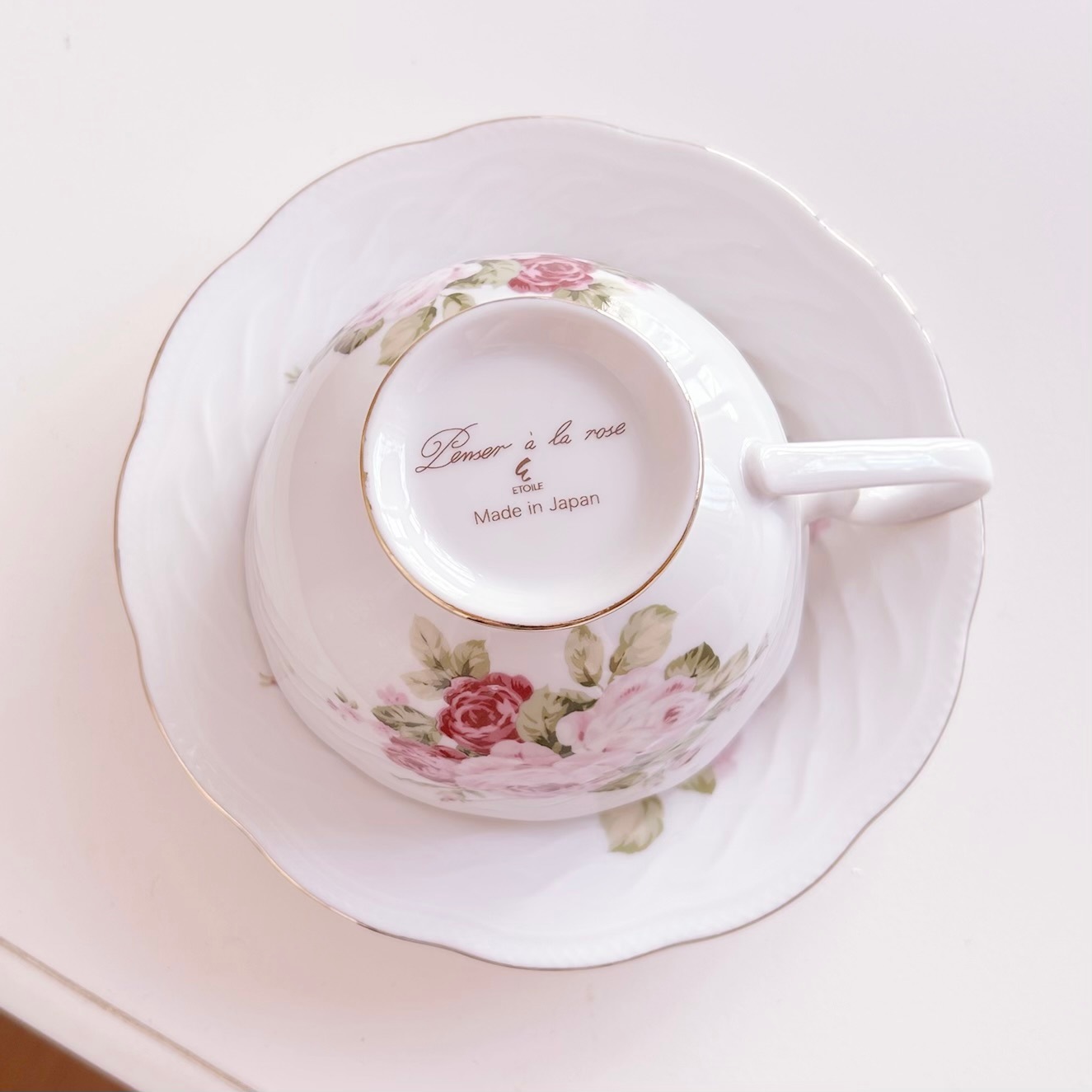 カップ&ソーサー アニバーサリーローズ 日本製 【薔薇雑貨 ローズ雑貨 テーブルウェア ティーカップ ギフト 陶器 食器 ギフト】