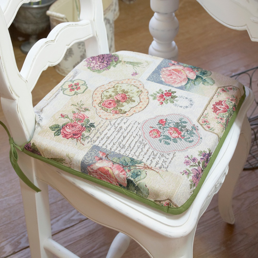 ポルトガルジャガード シートクッション 【薔薇雑貨 ローズ雑貨 座布団 ラグ マット 座席マット チェアーマット 敷物 薔薇柄】